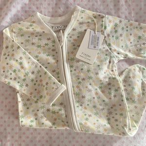 NWT Fixoni Zip Footies, 3M